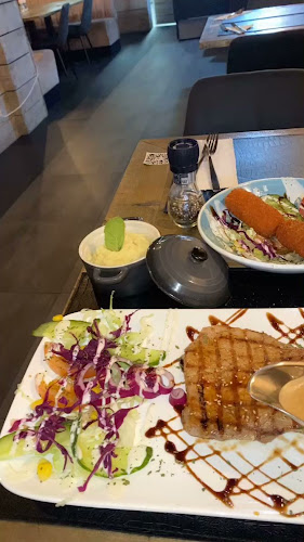 El Toro Bistro Open Times
