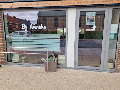 Bij anneke