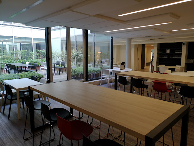 Comentarii opinii despre Guimard Square