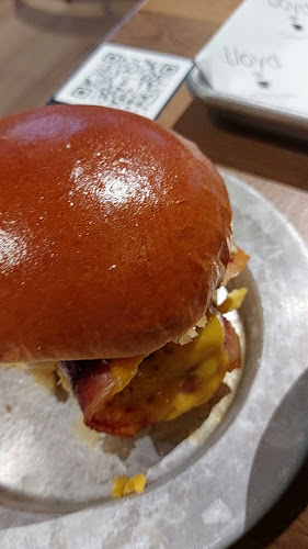 Opinii despre Lloyd Coffee Eatery Louise în Sint-Gillis - Horeca