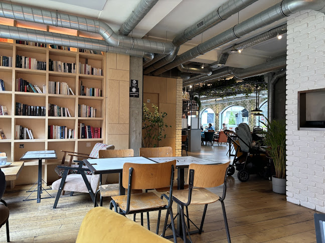 Comentarii opinii despre Lloyd Coffee Eatery Louise