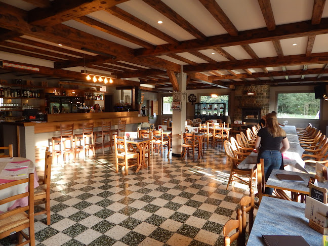 https://fr-fr.facebook.com/pages/category/Restaurant/Le-Lac-de-Barben%C3%A7on-la-brousse--345993652896752/