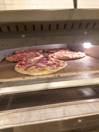 Comments and reviews of Pizzacut (BE)