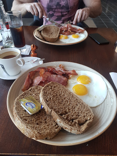 Grand Cafe Stayen Open Times