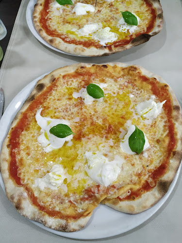 Opinii despre Dal Pesce Innamorato în Leuven - Horeca