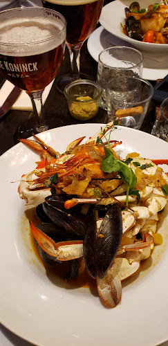 Comentarii opinii despre Grand Café De Rooden Hoed