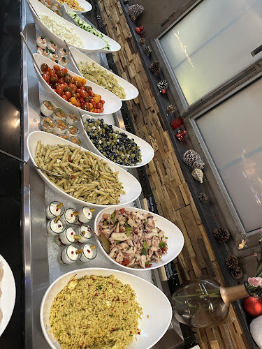 Opinii despre Le Monde est Petit în Braine-l'Alleud - Horeca