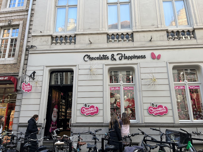 CHOCOLATES & HAPPINESS