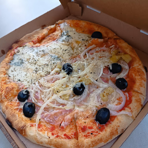 http://www.pizzeria-nideggen.de/