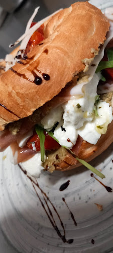 Bagels City Open Times
