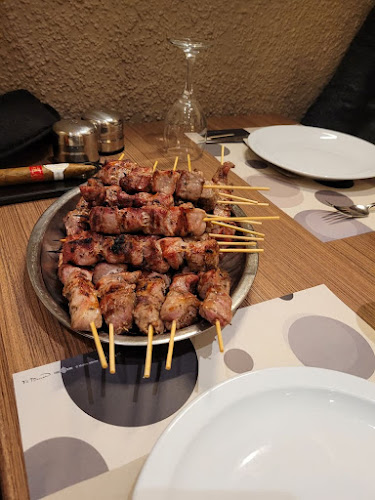 https://fr-fr.facebook.com/pages/category/Local-Business/Le-Lindos-Chez-Stasi-277653896034237/
