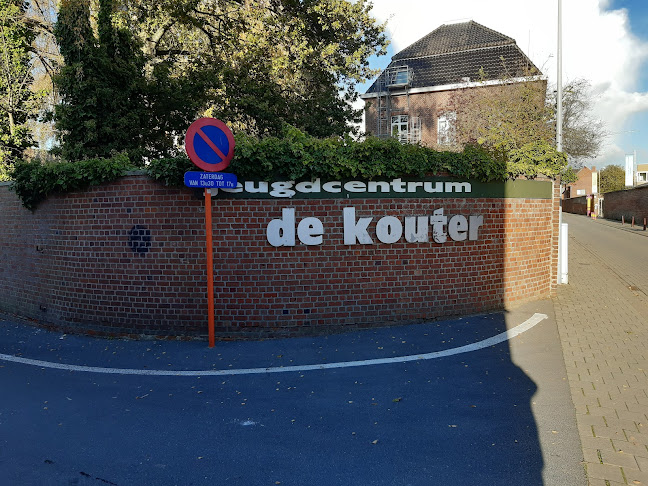 Jeugdhuis Den Couter Phone number