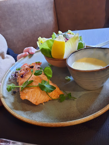 https://bistrohalvemaan.be/