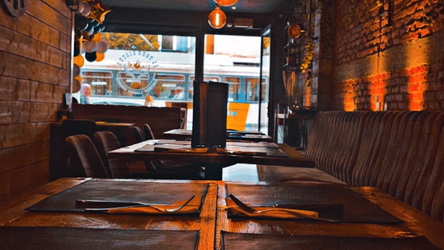 El Toro Bistro