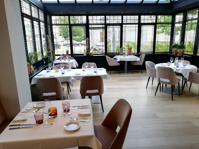 Brasserie Leon Open Times