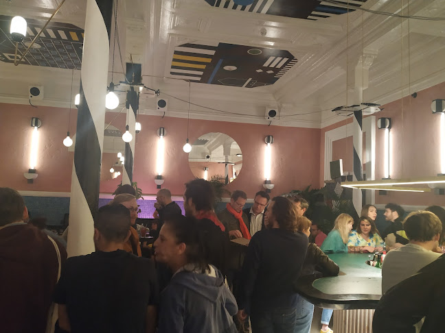 Comentarii opinii despre Café Flora