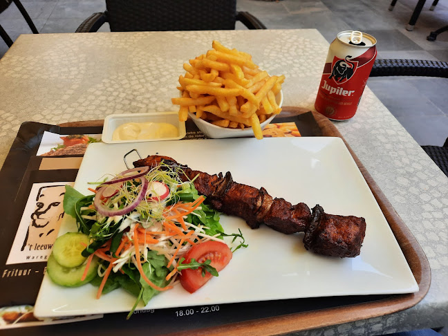 Comments and reviews of Frituur eethuis 't Leeuwke