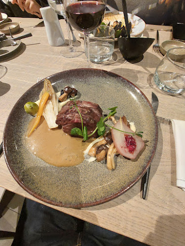 Comentarii opinii despre Cinq