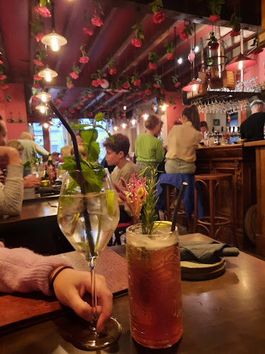 Opinii despre Bar Rose Red în Brugge - Horeca