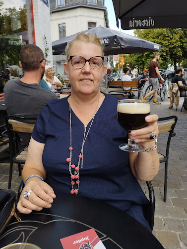 Comentarii opinii despre Le Red Monkey