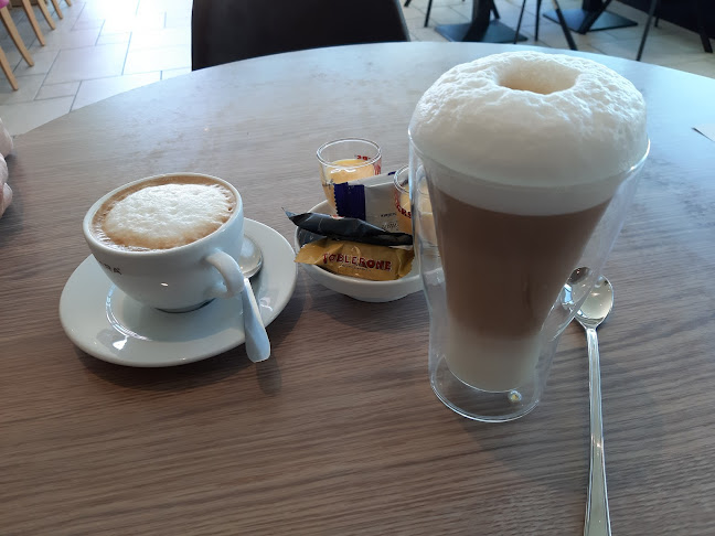 Comentarii opinii despre Broodjes en koffiehuis Annelies