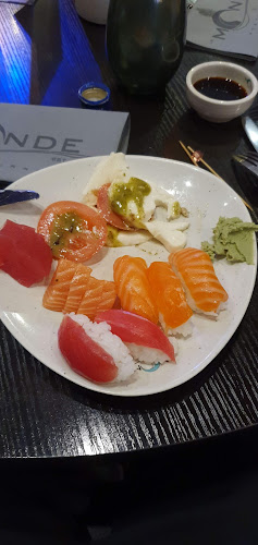 Comentarii opinii despre Le Monde est Petit