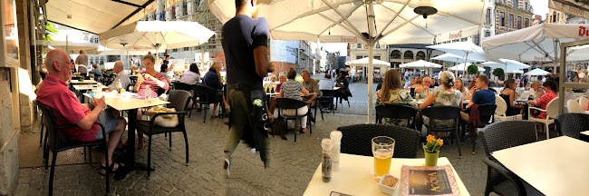 Resto Café Agora Open Times