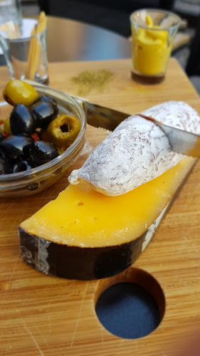 Comentarii opinii despre Café AperO