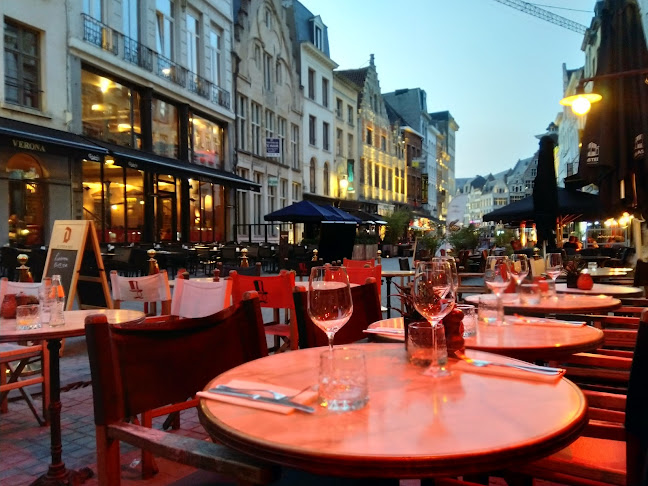 Grand Café De Rooden Hoed