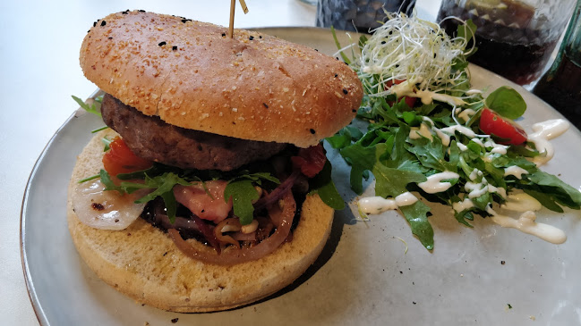 Comments and reviews of Troast Coffee Co.