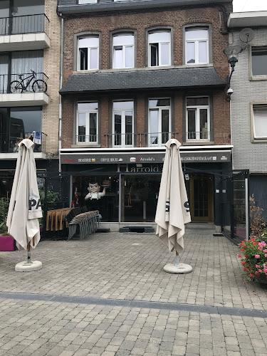 Comentarii opinii despre Harrold's - The World of Burger