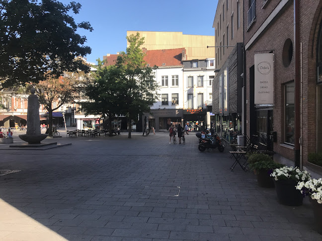 Onder De Olijfboom Phone number