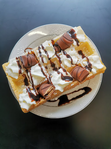 Broodjeszaak aylin Open Times