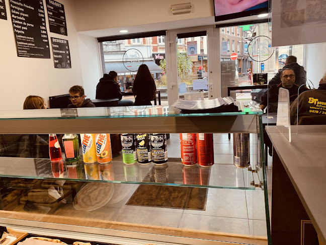 Comentarii opinii despre Come a Casa