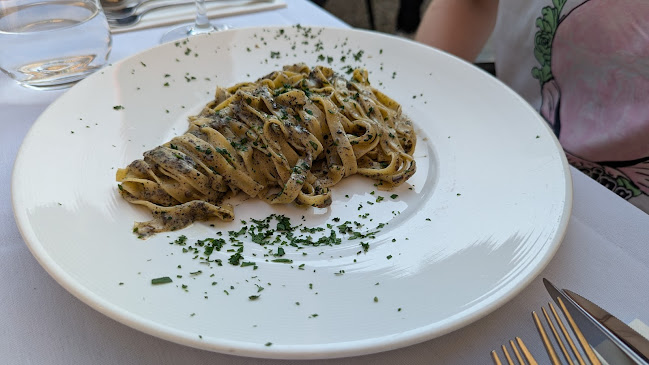 Au Gusto Wine & Dine - Horeca