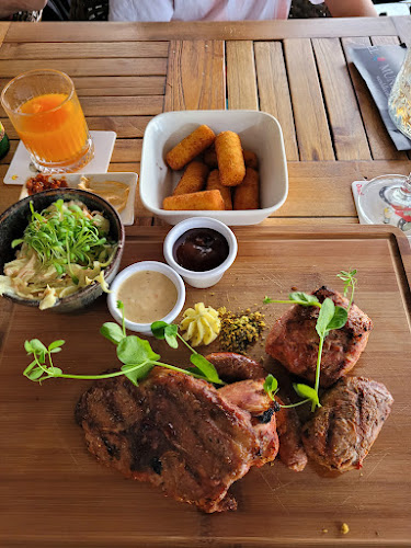 Comentarii opinii despre Het Forum Geel