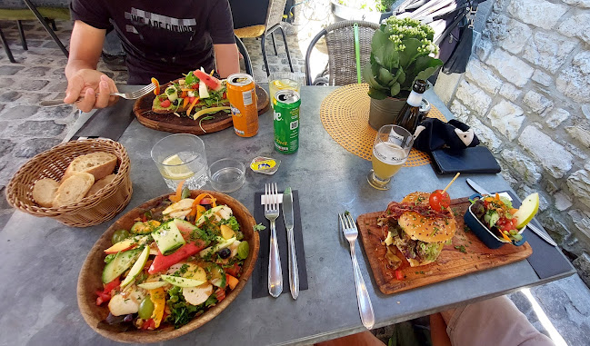 Opinii despre C'est de la faute de maman - Petite restauration et brocante în Durbuy - Horeca