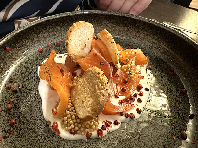 Opinii despre Les 7 Meuses Restaurant & Accommodation Insolites Wellness Hôteliers & Familiaux în Profondeville - Horeca