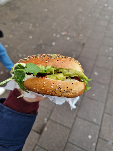 Comentarii opinii despre Kafeïno Antwerpen | Koffie & broodjes | Halal