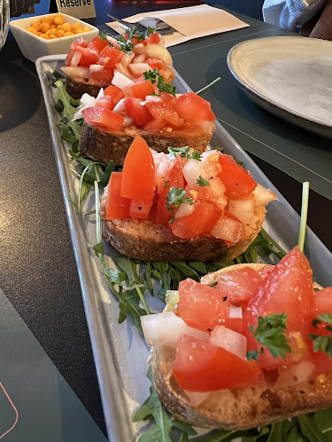 Reviews of Bar Louie in Olen - Horeca