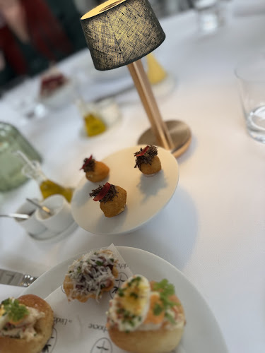 Restaurant De Lindehoeve Open Times