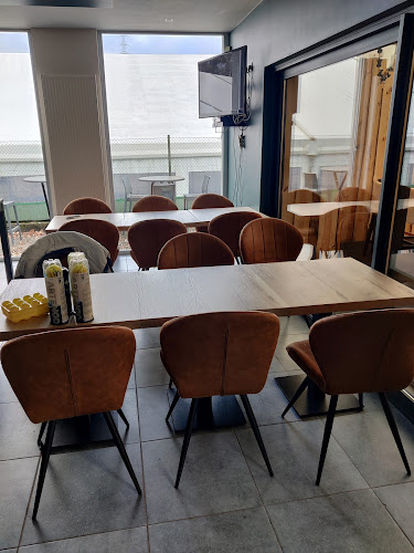 https://www.les9bonniers.be/fr/le-bistrot-des-9-bonniers-----votre-restaurant-du-terroir-a-tihange--huy