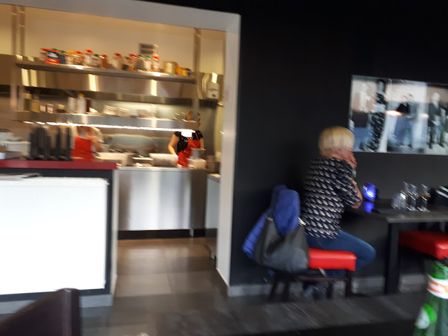 Rue René Delhaize 94, 6043 Charleroi