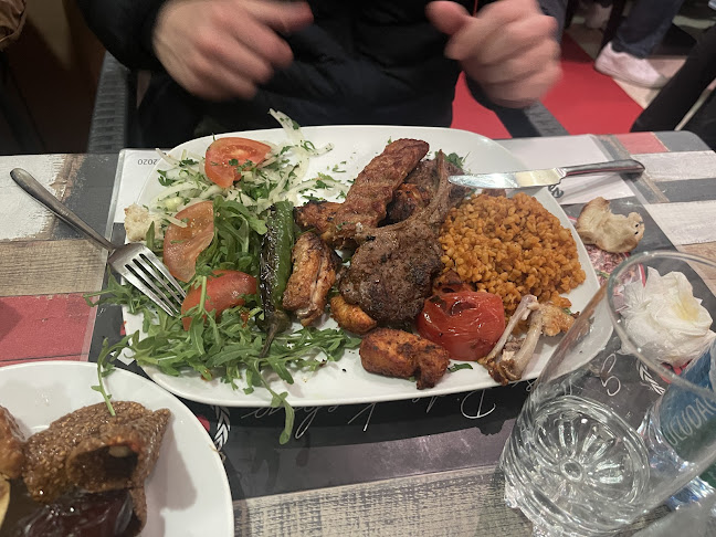 Comentarii opinii despre GÜLER PIDE KEBAP