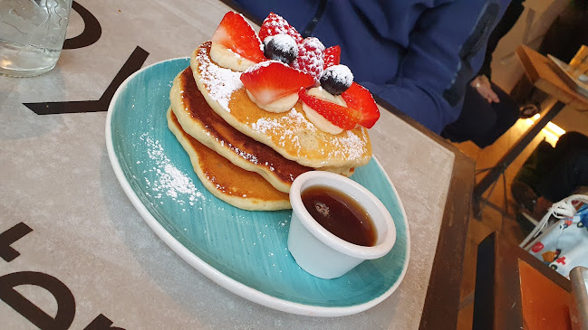 Lloyd Coffee Eatery Louise - Horeca