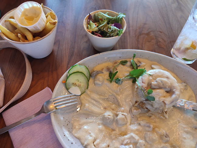 Comentarii opinii despre 5th Avenue