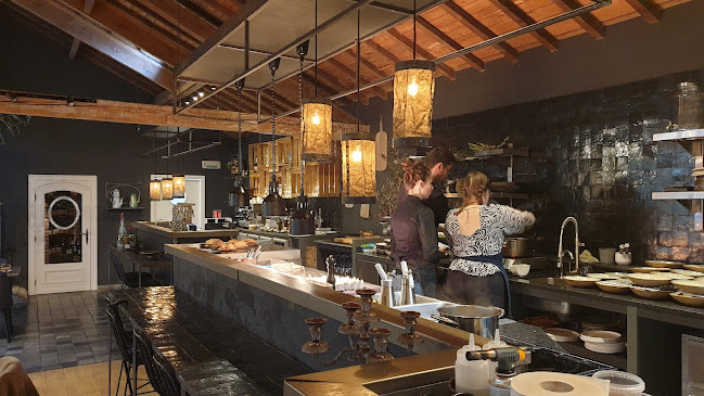 Pluriel Restaurant Open Times