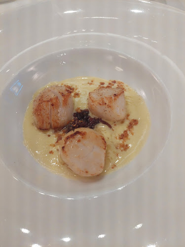 Comments and reviews of Le Pilori