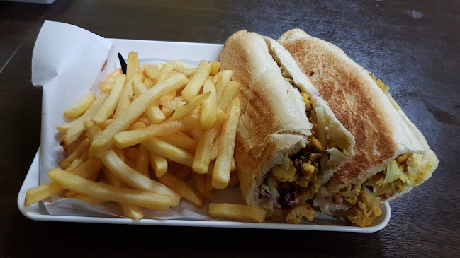 Comments and reviews of Yasmina