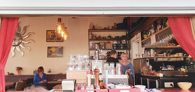 Comments and reviews of Delizia Restaurant